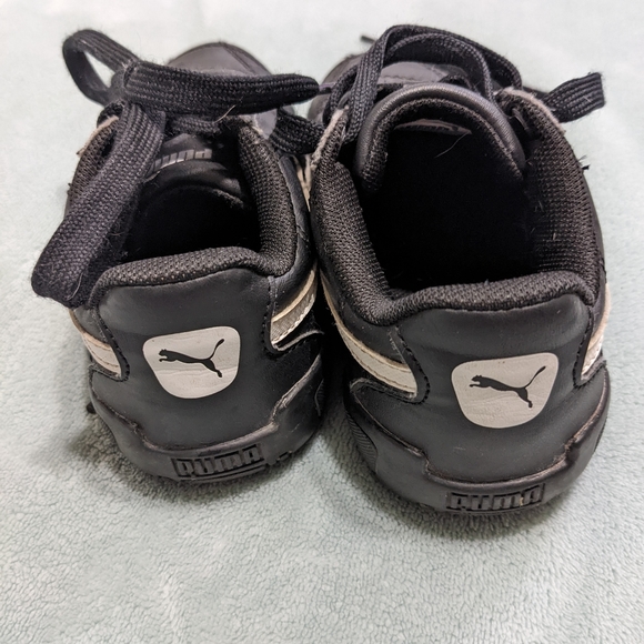 Kids 10T Puma Running Shoes - Picture 2 of 4